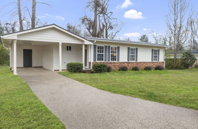 King bed 🛌 memory foam mattress fast wi fi 🎊 BBQ grill & close to downtown 😀