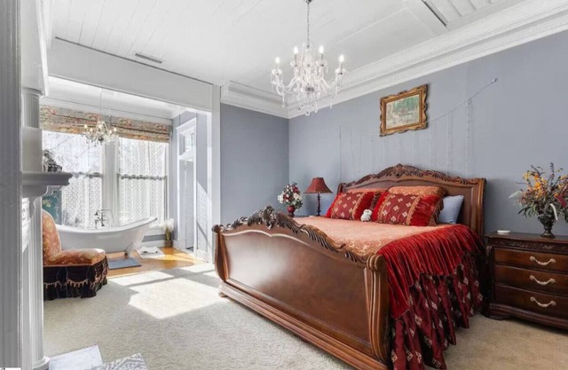King Bed Retreat | Anderson Home w/ Yard & Events