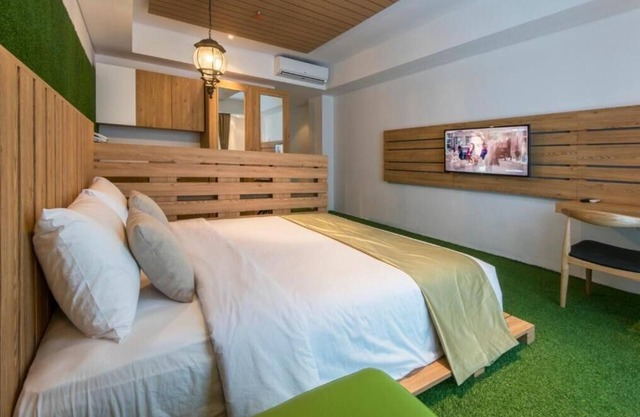 King Bed Thematic Room in Kuta Beach Area