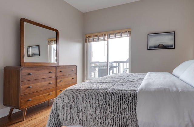 King Bed! Unique City Views! Free Parking!
