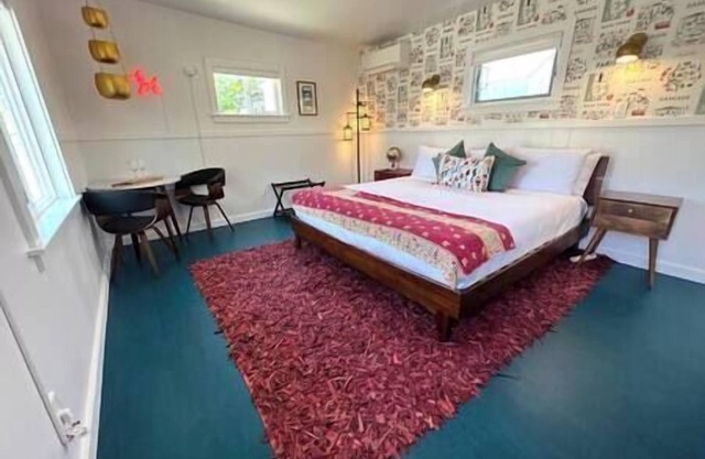 King Bed✦Brand New✦Kitchenette✦Close to Downtown