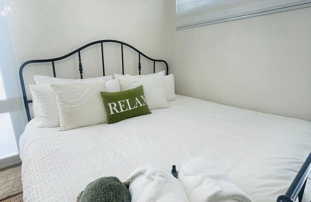 King Bedroom w Terrace and BBQ
