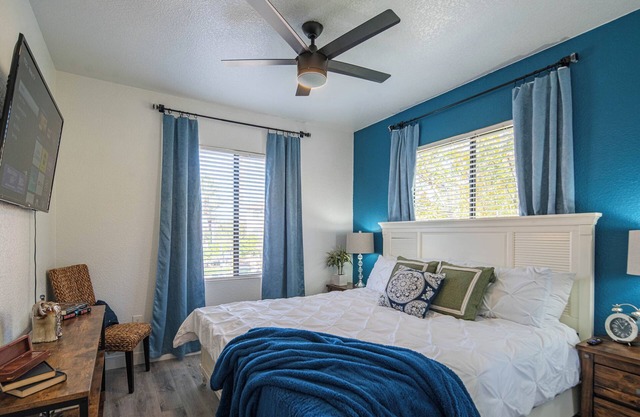King Beds! Swim& Relax⟫ Shop⟫ Dine》DT Tempe 2.5 Mi