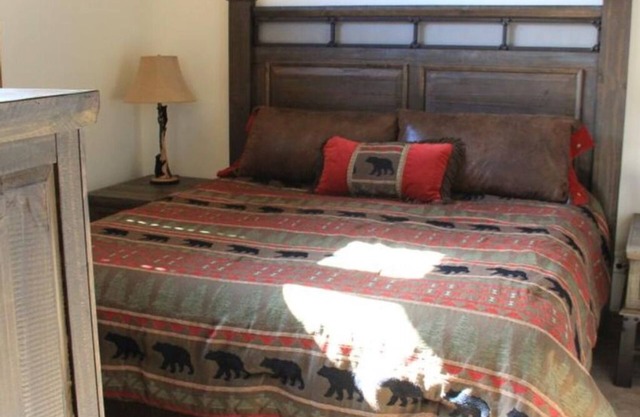 King Beds Townhomes On The Green