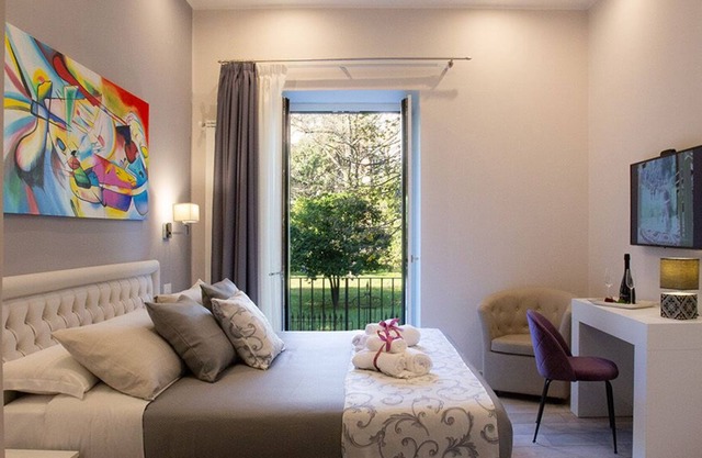 KING HOME Royal Gardens B & B