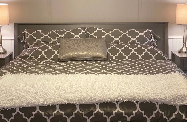 Kingsize-Master mit angeschlossenem Bad, Billardtisch, offene Küche, 3 Schlafzimmer, 2 Bäder