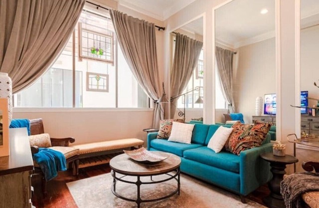King Street condo with Free Parking-.9 mi to MUSC
