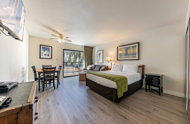 King Studio 2nd Floor #234 at Donner Lake Village