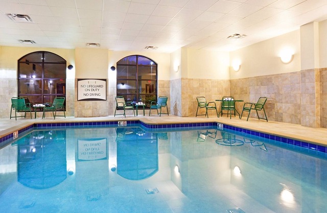 King Suite. Frühstück kostenlos. Pool & Fitnessraum. In der Nähe des University of Tennessee Arboretum!