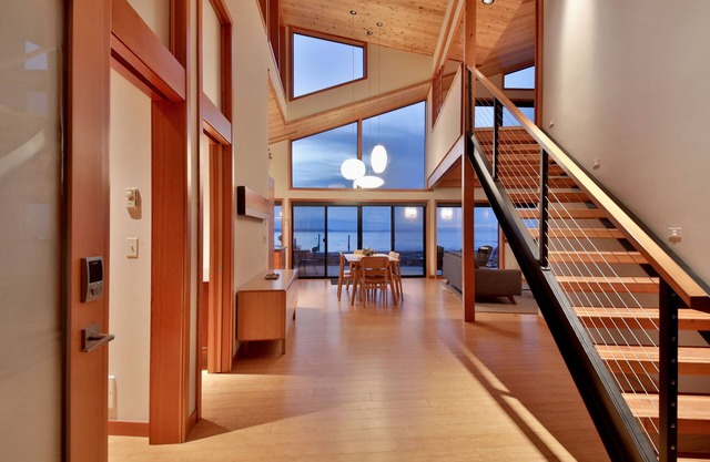 KINGFISHER BEACH HOUSE - MIT WESTBLICK AUF DAS WASSER - SANDY BEACH