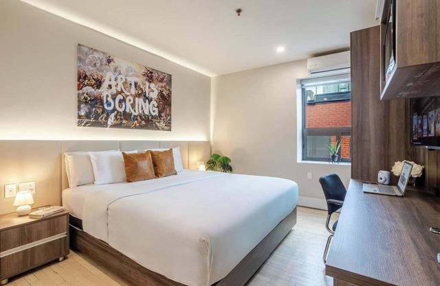 Kinghaus – Central Montreal Stay
