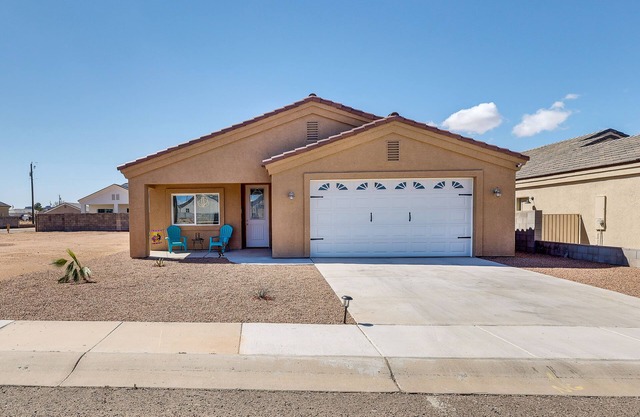 Kingman Getaway w/ Patio Near Route 66!