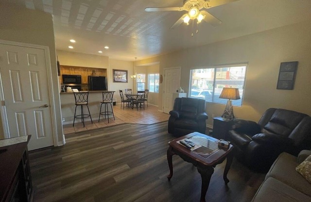 Kings Court by Mesquite Vacation Rentals with Community Pool and $510 in free daily activities