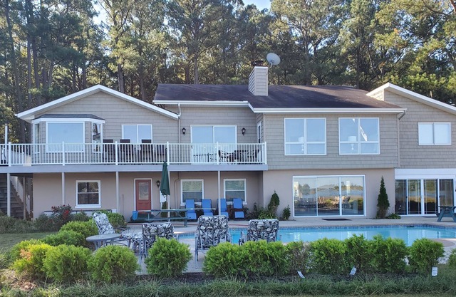 Kingsbay Waterside-Ferienhaus-Familie-Ensuite mit Whirlpool-Wanne-Hafenblick