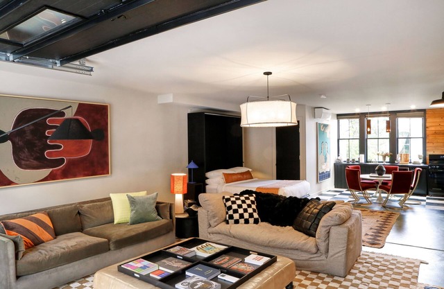 Kingston Carriage House