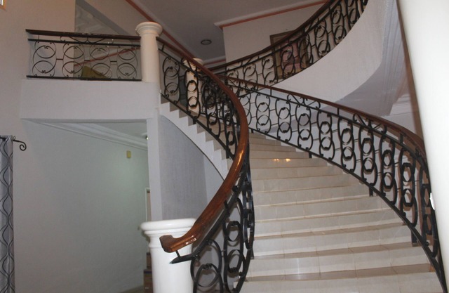 Kipe Dadia Das Hotel liegt in Conakry und bietet einen Garten und eine Terrasse. Das Hotel liegt um 1.