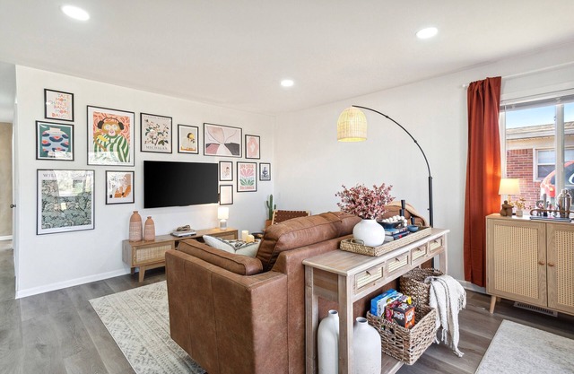 ☀️ Kissed by Sunshine ☀️ 3BDR Ranch by Royal Oak & Ferndale - Family Friendly 2TVs