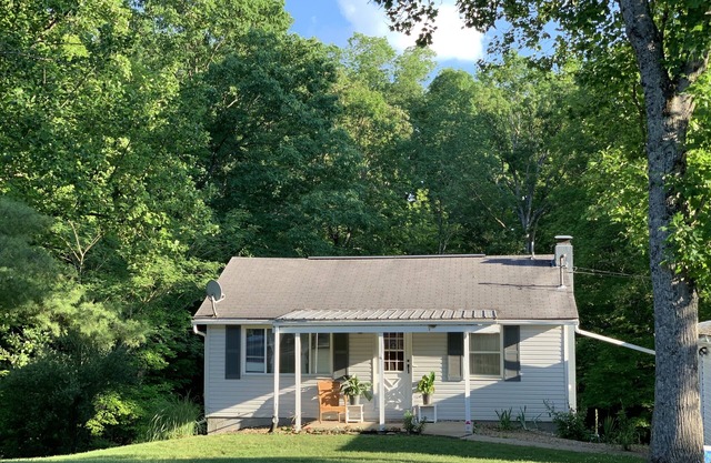 Kittle Pine Front Rental Cottage at Dock 2 of Burr Oak Lake