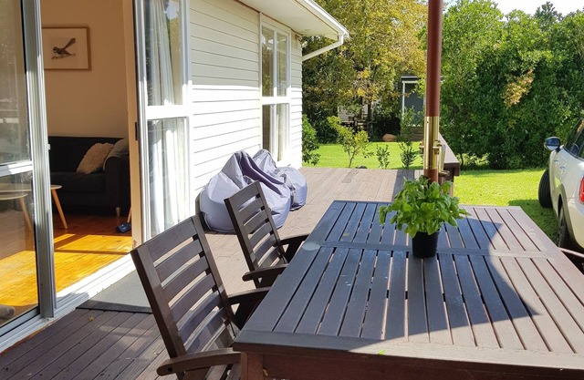 Kiwi Bach Escape - Close To Beach