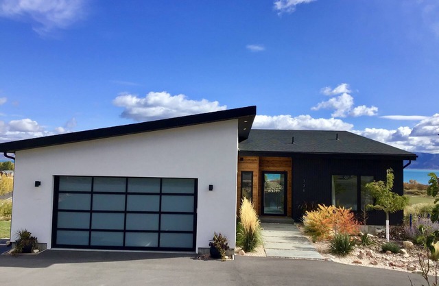 Kiwi Lake House- Gorgeous views!!!