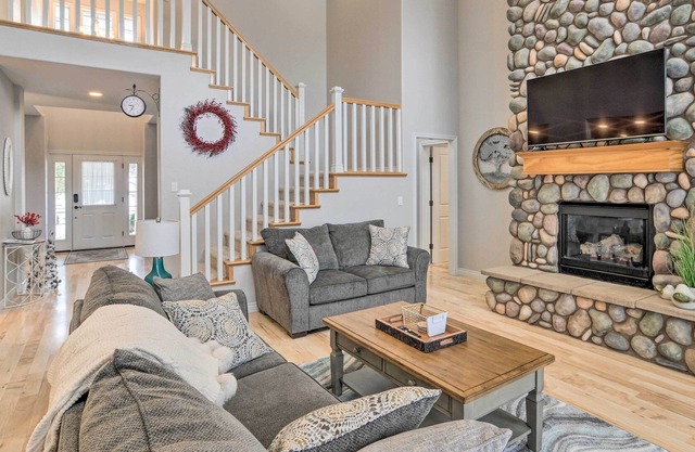 Klamath Falls Home w/ Resort Amenities!