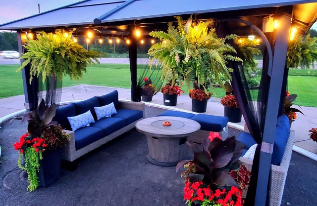 Knights Inn Colonial Fireside Inn