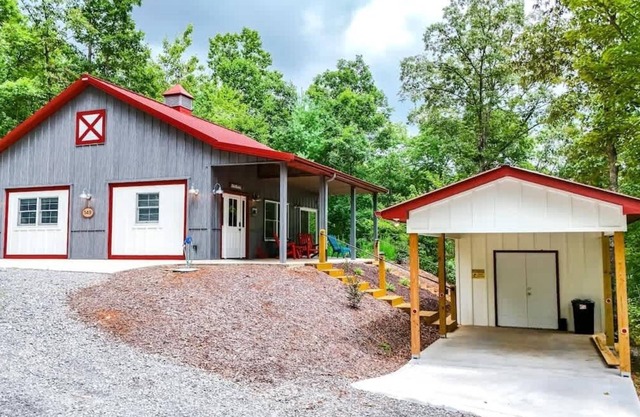 Knollwood Barndominium