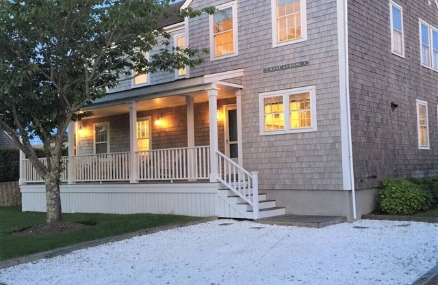 'Knot Verlassen' in Brant Point