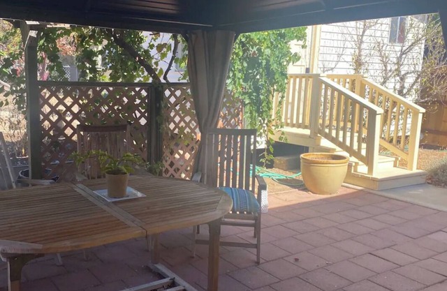 "Knot on Call" - Home w/ spa tub, kayak & parking