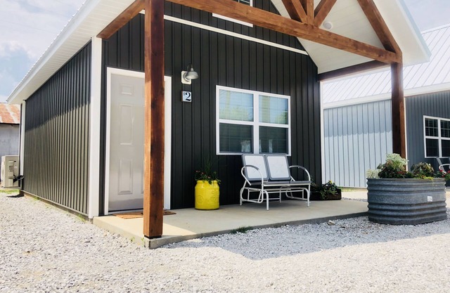 NEU The Knotty Squirrel Unit # 2 - 1BR Kabine W / Loft am Platz Mtn. Ansicht, AR