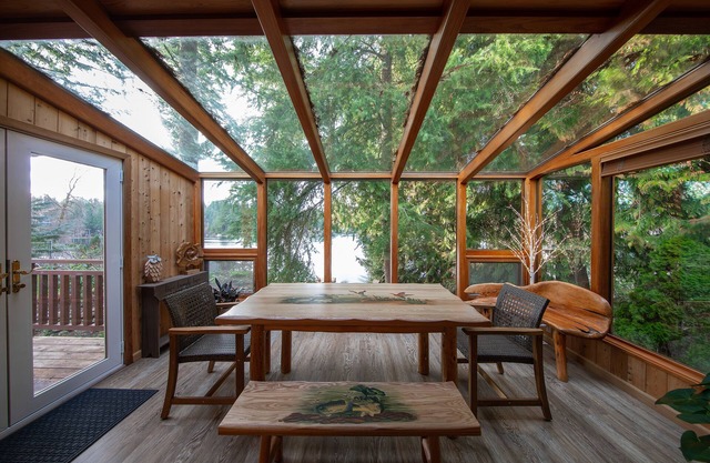 Koi Story Cabin