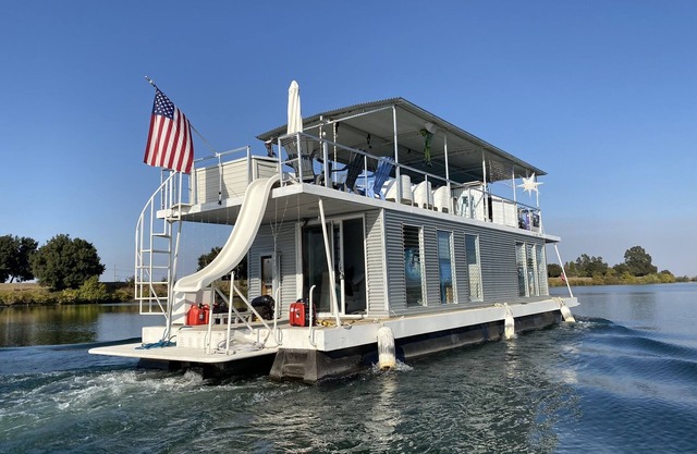 Koket Resort- Houseboat Bliss on the Delta