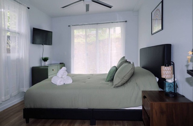 Kona Rustic Serenity Suite