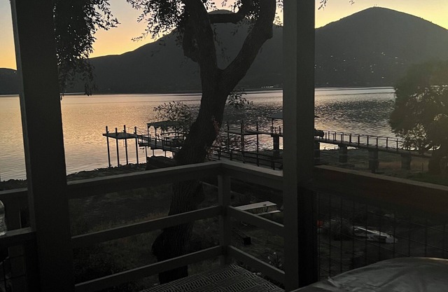 Konocti beauty cottage on the lake, anglers dream on pier 39 AC-WiFi