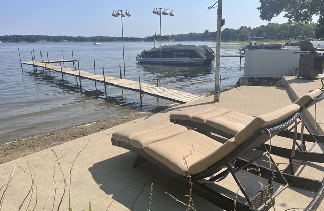 Koontz Lake Waterfront Cottage