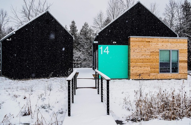 KOTI 14 (Three Bedroom) Traverse City's Scandinavian Cabins, vacation home on TART & mins to Travers