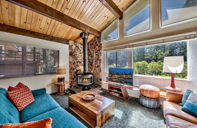 Koyukon Cozy Cabin 3BR,2BA-10 Min. to Ski