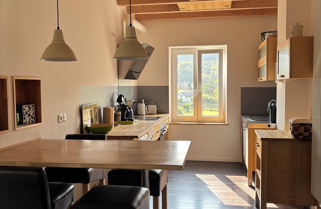 Ferienwohnung Kräuterberg, Moderne Dachwohnung mit Weinbergsblick im Ahrtal