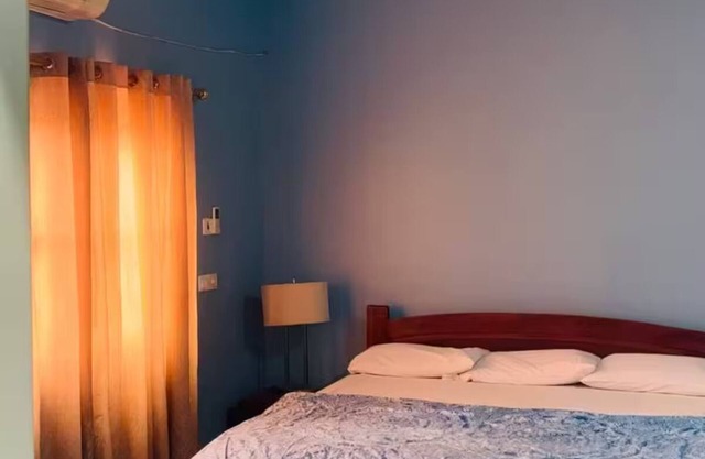 Kshoes lodge (Executive Room)