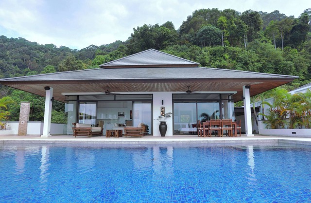 Luxus-Villen mit Pool und Meerblick - Villa 2