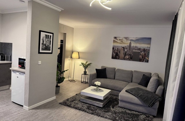 Kurstadt Apartment 2ZKB Balkon PKW Stellplatz.