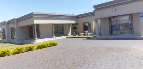 Kwa Mmaloapi Guest House