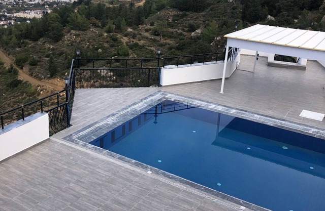 Kyrenia Mountain side Villa , Lapta