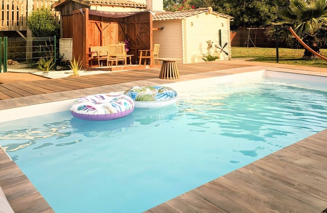 Haus 150 m2-Entspannungswannen mit Whirlpool, Massagestuhl, Dachboden