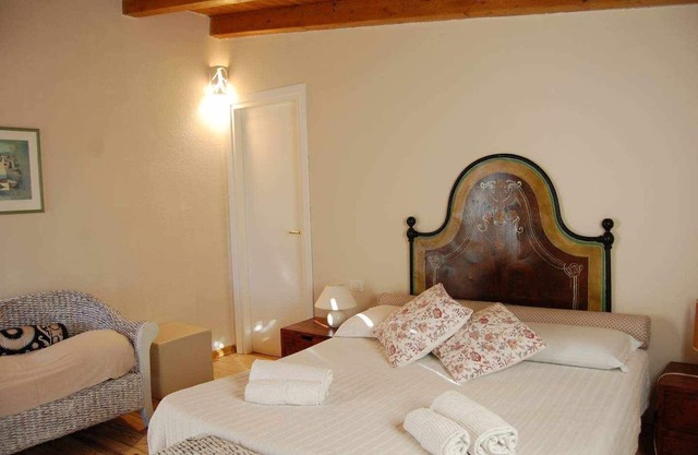 Agriturismo L aglientu- Girasole Zimmer