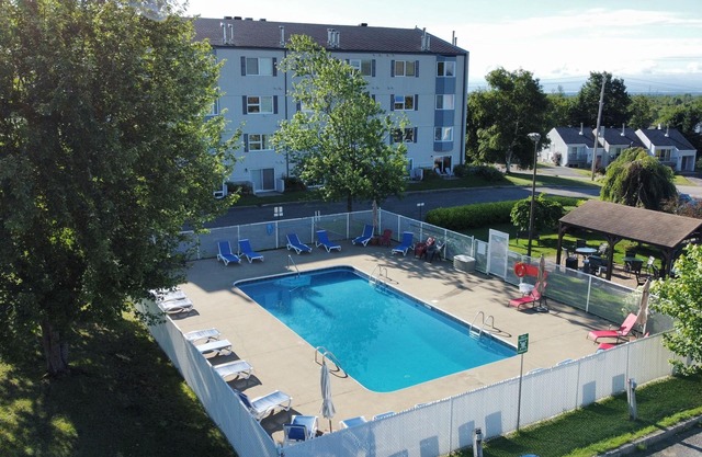 L'Alpiniste | Mont St-Anne | Pool & Sauna | AC