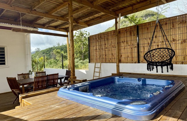 L'Eden du Piton des Roche-Ferienhaus-Villa-Ensuite mit Bad-Bergblick