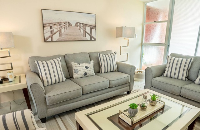 L'Mar Relax Staycation Family Condo with a Pool