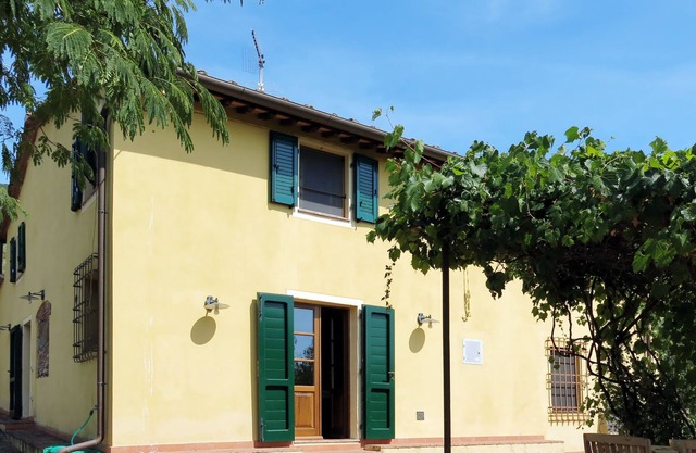 L'Uccelliera by Interhome