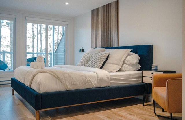 LAÖ Loft Tremblant #105 - KING size bed